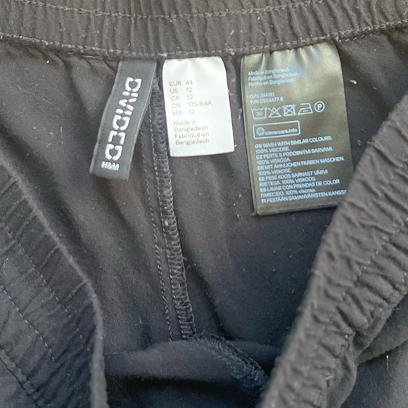 H&M BLACK TROUSERS BY DIVIDED - Picture 3 of 4
